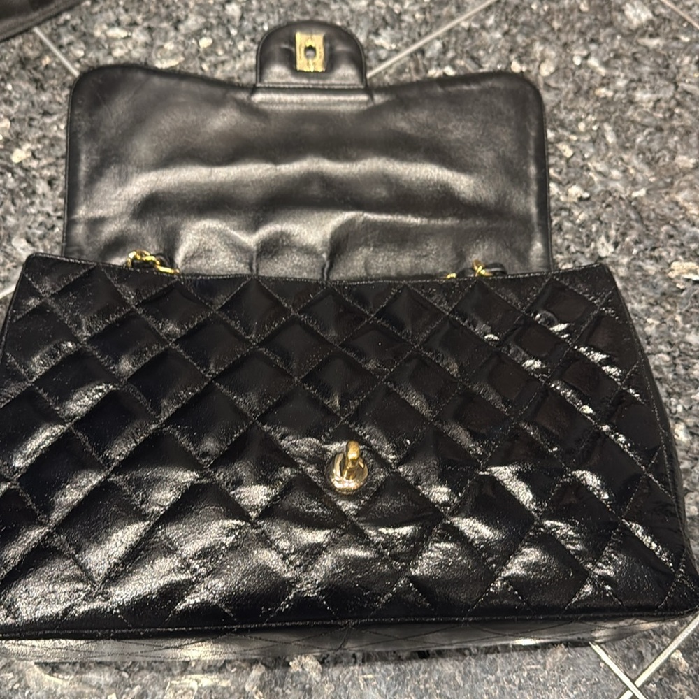 Chanel Jumbo Patent Classic Bag - Picture 7 of 10